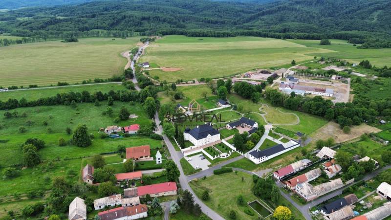 dji_fly_20250530_170556_354_1748617683585_photo_optimized.jpeg