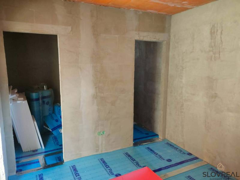 kúpelňa a šatník.jpg