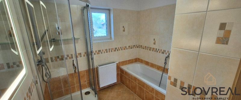 216576873 (2).jpg