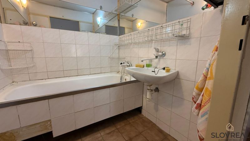 95325edd-76dd-4cde-8cbf-656b359ee972.jpg